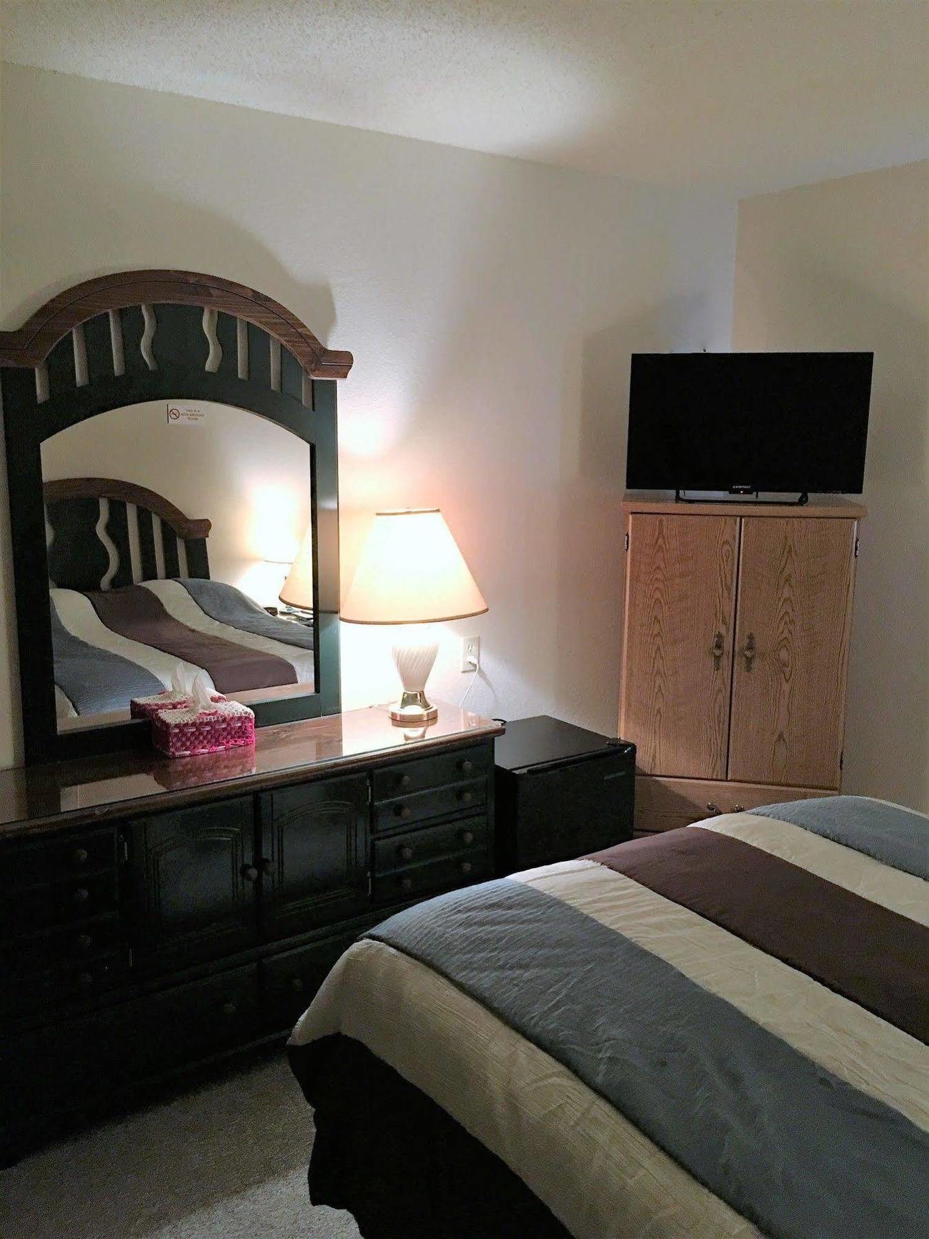 Hunters Lodge Motel Paducah Экстерьер фото